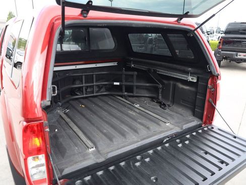 Used 2017 Nissan Frontier SV w/ SV Value Truck Package AWD/4WD image 21