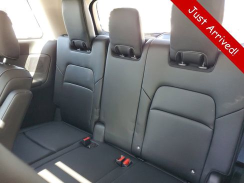 Used 2023 Nissan Pathfinder Platinum AWD/4WD image 11