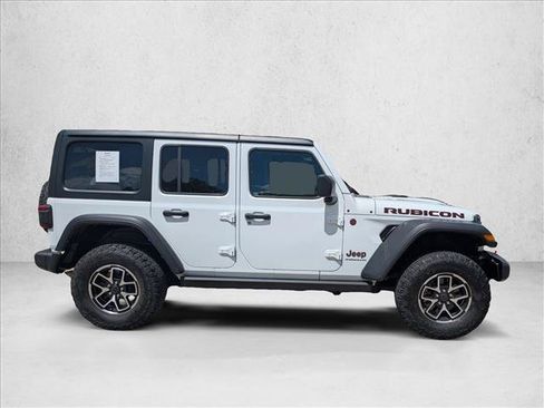 Used 2024 Jeep Wrangler Unlimited Rubicon w/ Technology Group AWD/4WD image 4