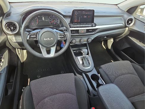 Used 2024 Kia Forte LXS w/ LXS Technology Package FWD image 10