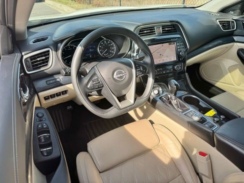 Used 2023 Nissan Maxima Platinum w/ Sport Mat Group image 18