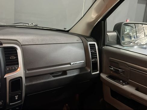 Used 2019 RAM 1500 Big Horn AWD/4WD image 26
