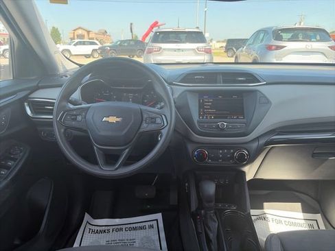Used 2021 Chevrolet TrailBlazer LT AWD/4WD image 14