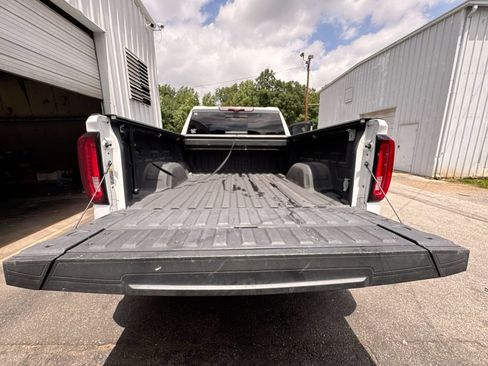 Used 2022 GMC Sierra 1500 AT4 w/ Technology Package AWD/4WD image 34