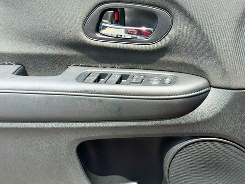 Used 2019 Honda HR-V Sport image 22
