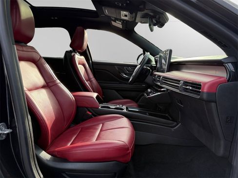 Used 2024 Lincoln Corsair Reserve w/ Equipment Group 201A image 15