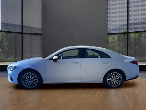 Used 2025 Mercedes-Benz CLA 250 4MATIC image 31