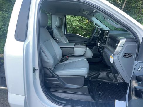 Used 2024 Ford F550 4x4 Regular Cab Super Duty image 9