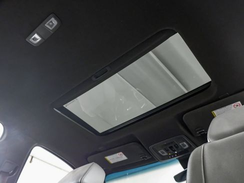 Used 2021 Chevrolet Silverado 2500 LTZ w/ LTZ Texas Edition image 22