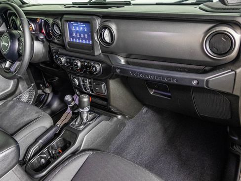 Used 2022 Jeep Wrangler Unlimited Sport AWD/4WD image 46