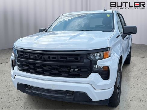 Used 2024 Chevrolet Silverado 1500 Custom w/ Turbomax Blackout Package AWD/4WD image 3