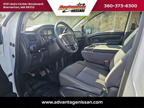 Used 2022 Nissan Titan SV w/ Accessory Utility Package image 19