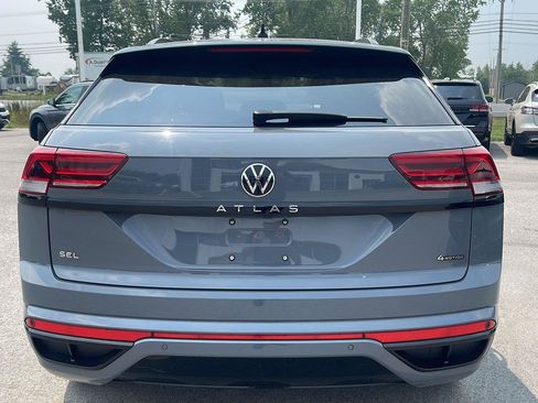 Used 2023 Volkswagen Atlas Cross Sport SEL R-Line AWD/4WD image 5