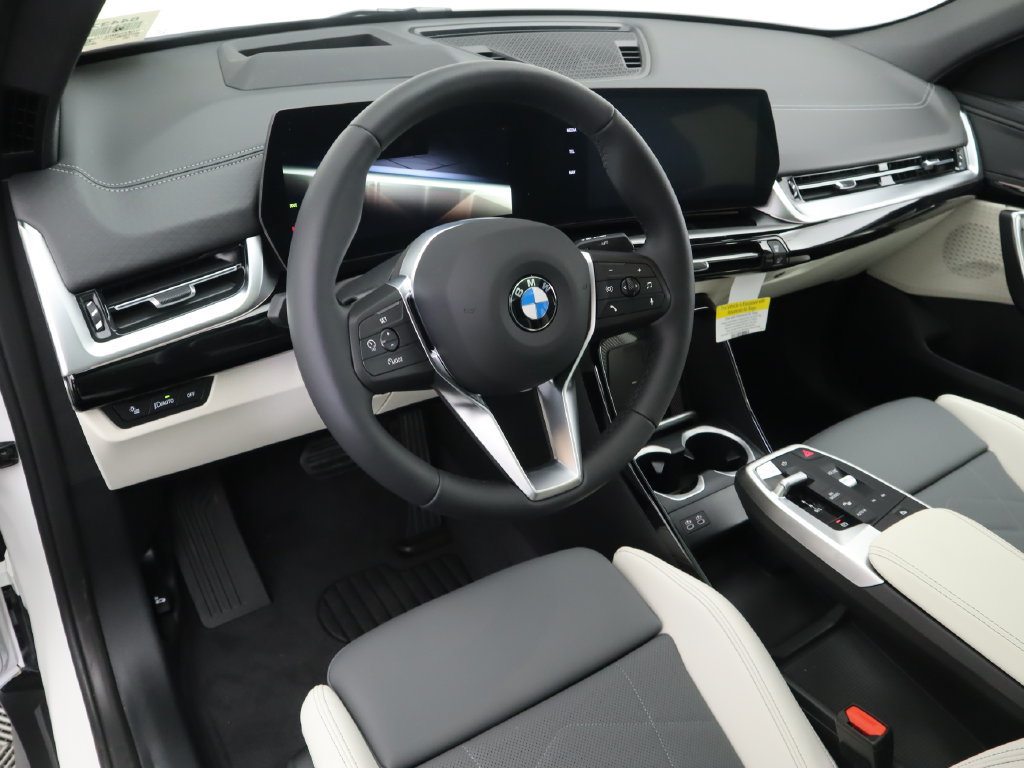 Certified 2026 BMW X2 xDrive28i w/ Technology Package AWD/4WD image 10