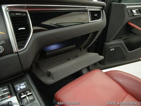 Used 2018 Porsche Macan GTS image 34