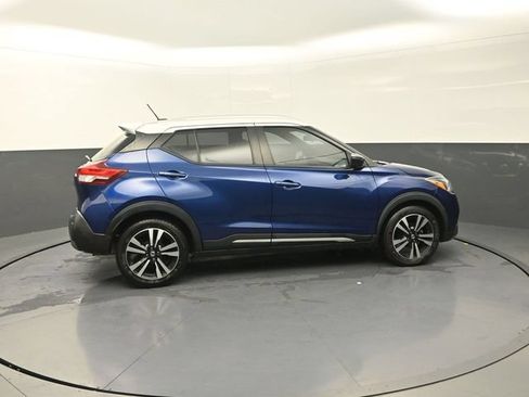 Used 2020 Nissan Kicks SR FWD image 9