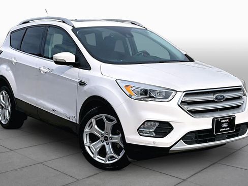Used 2019 Ford Escape Titanium FWD image 4