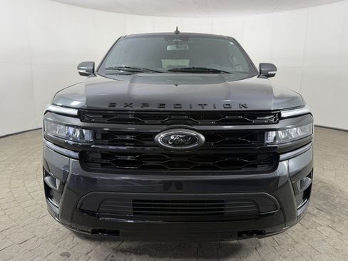 Used 2023 Ford Expedition Max Limited AWD/4WD image 2