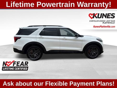 Used 2025 Ford Explorer ST-Line w/ ST-Line Street Pack AWD/4WD image 2