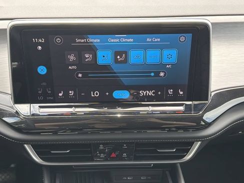 Used 2026 Volkswagen Atlas Cross Sport SE FWD image 19