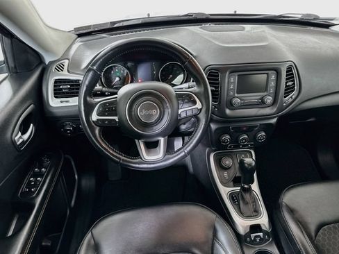 Used 2018 Jeep Compass Latitude w/ Cold Weather Group AWD/4WD image 27