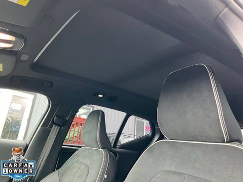 Used 2022 Volvo XC40 P8 Recharge Plus AWD/4WD image 20