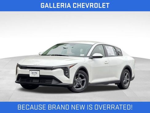 Used 2025 Kia K4 FWD image 2