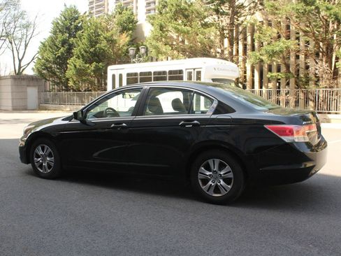 Used 2012 Honda Accord LX image 9