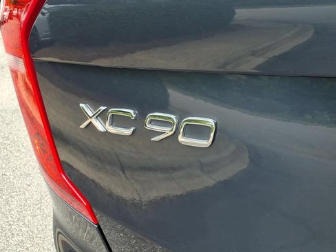 Certified 2025 Volvo XC90 B6 Plus w/ Protection Package Premier AWD/4WD image 5