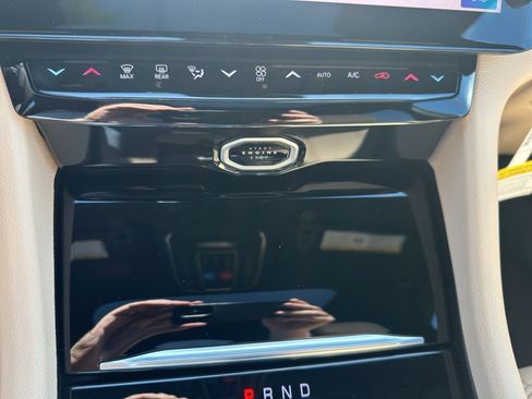 New 2026 Jeep Grand Cherokee Limited w/ Luxury Tech Group II image 20