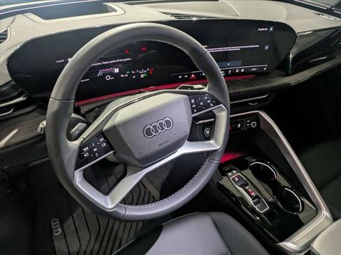 Used 2025 Audi Q5 Premium Plus w/ Premium Plus image 13