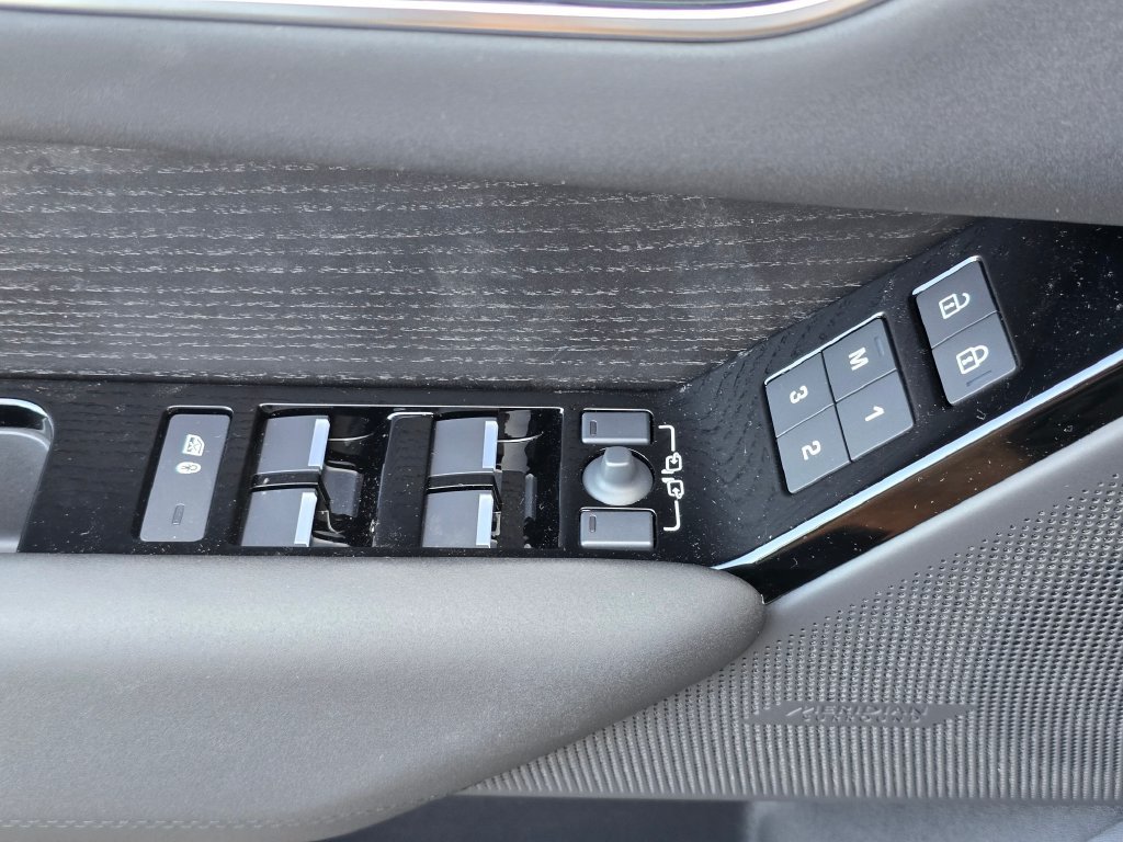 New 2026 Land Rover Range Rover Velar S AWD/4WD image 29