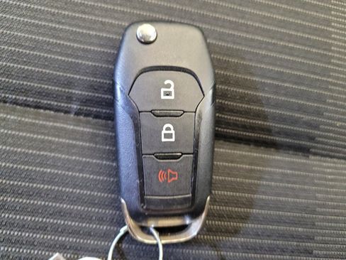 Used 2018 Ford F150 XL w/ Equipment Group 101A Mid AWD/4WD image 32