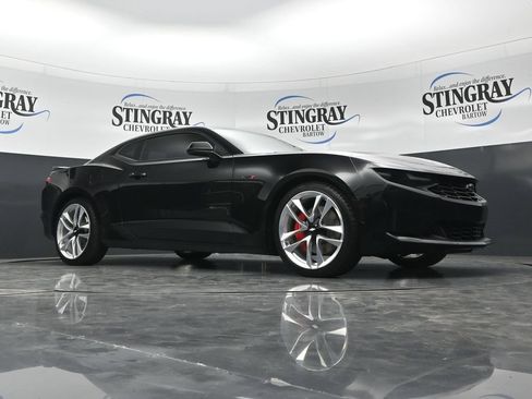 Used 2021 Chevrolet Camaro LT RWD image 29