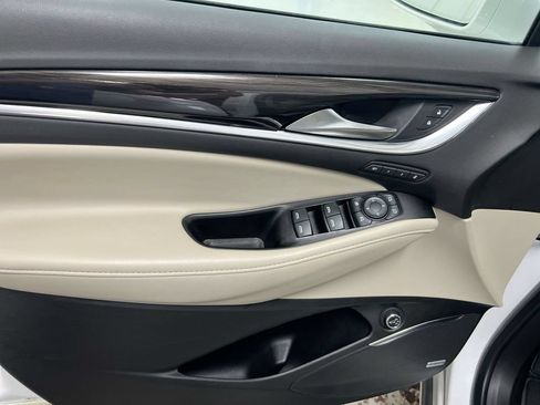 Used 2020 Buick Enclave Premium w/ Sun and Sites Package AWD/4WD image 22