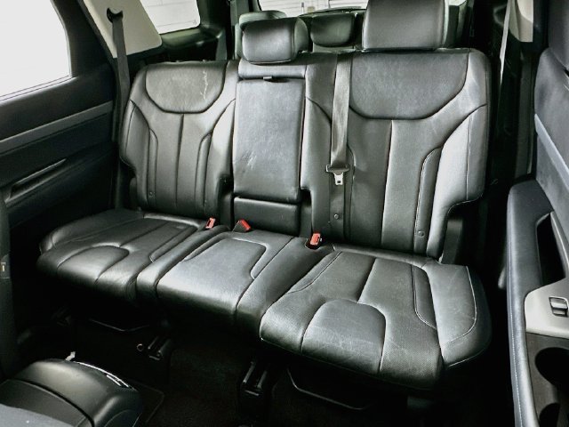 Used 2020 Hyundai Palisade SEL FWD image 11