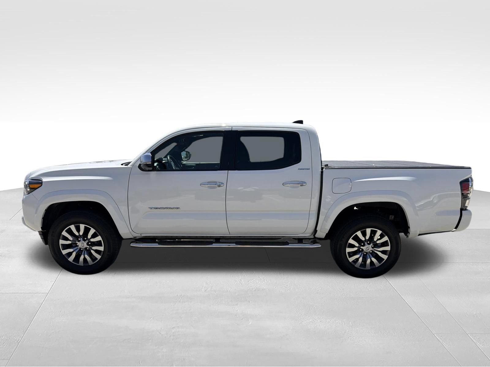 Used 2021 Toyota Tacoma Limited RWD image 8
