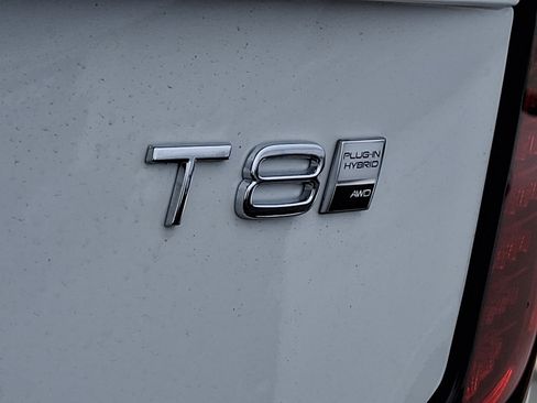 New 2025 Volvo XC90 T8 Plus image 25