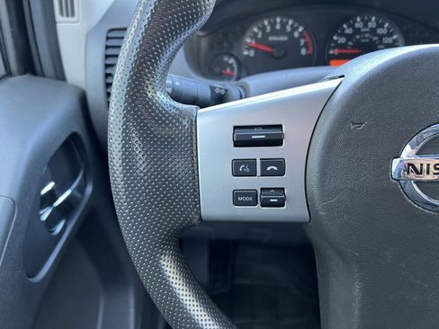 Used 2015 Nissan Frontier S image 18