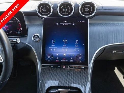 Used 2024 Mercedes-Benz GLC 300 4MATIC image 25