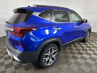 Used 2022 Kia Seltos SX w/ Sunroof Package AWD/4WD video 3