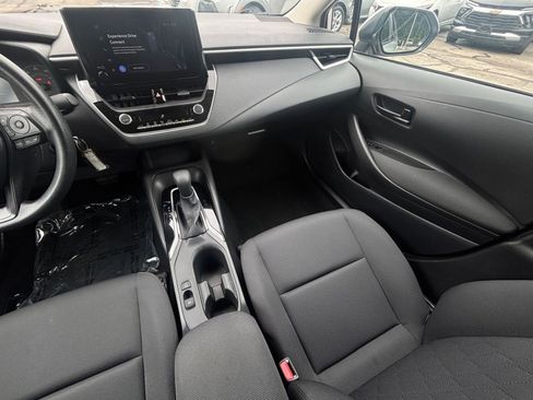 Used 2025 Toyota Corolla LE FWD image 34