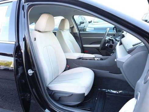 Used 2025 Hyundai Sonata SEL FWD image 24