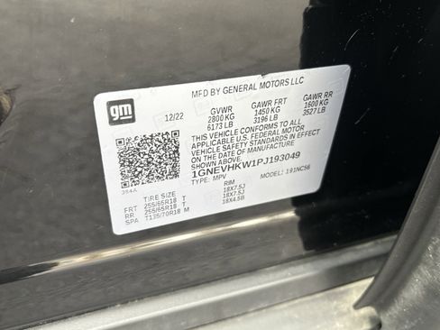 Used 2023 Chevrolet Traverse LT image 31