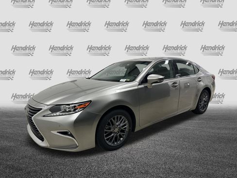 Used 2018 Lexus ES 350 w/ Navigation System Package image 5