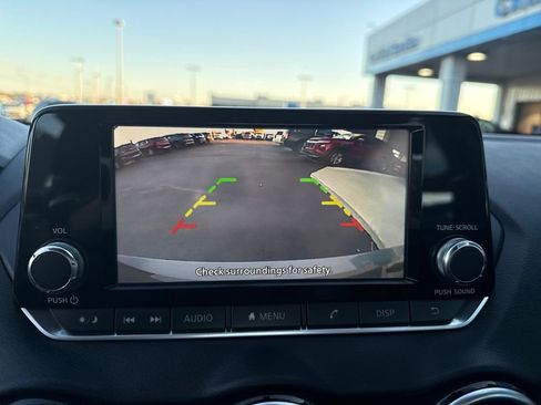 Used 2024 Nissan Sentra S image 23