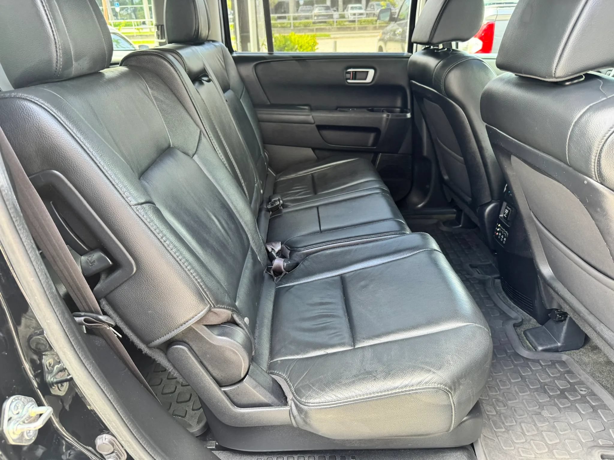 Used 2015 Honda Pilot Touring image 25