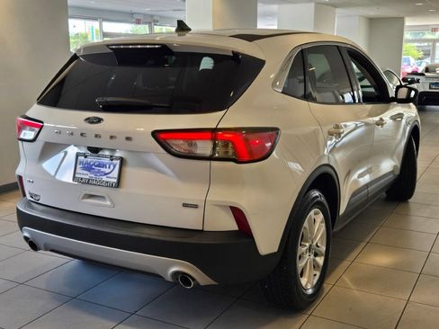 Used 2022 Ford Escape SE FWD image 10