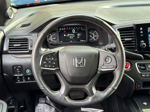 Used 2024 Honda Passport TrailSport image 18