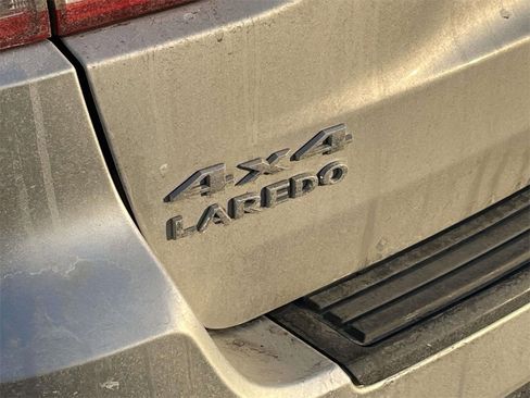 Used 2013 Jeep Grand Cherokee Laredo image 10